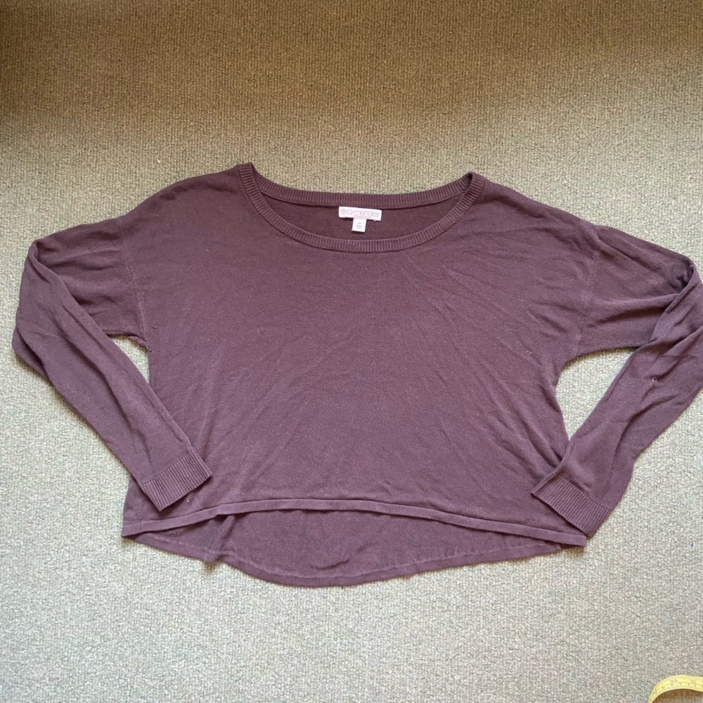 Eva Mendes brown long sleeve high low top Size: M